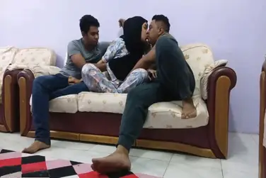 Bokep Jilbab Tante Selingkuh Dengan Pemuda Di Hotel poster