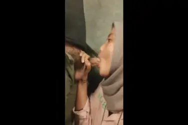 Nyedot Urat Tegang Jilbab Nurut Demi Uang poster