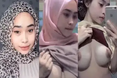Ukhti Hijab Pink Pamer Tubuh Mulus Di Kamar poster